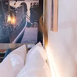 מלון Hafenhotel Zu