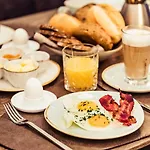 Hotel Hafenhotel Zu 4*