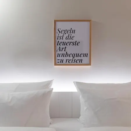 Hotel Hafenhotel Zu 4*