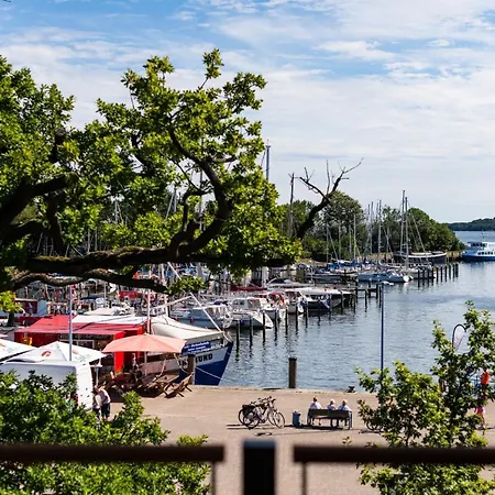 Hotel Hafenhotel Zu 4*