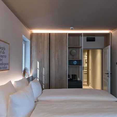 Hafenhotel Zu Otel Putbus
