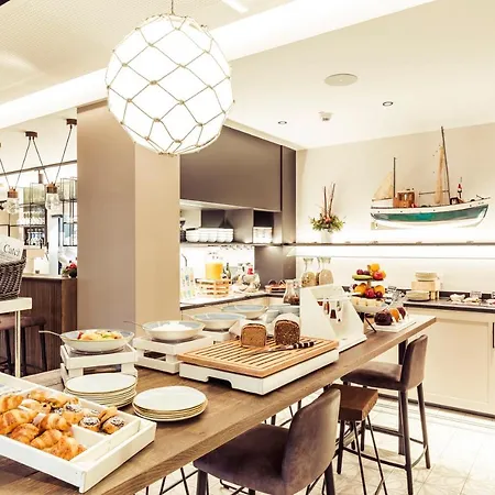 מלון Hafenhotel Zu