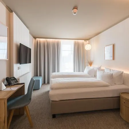 Hafenhotel Zu מלון