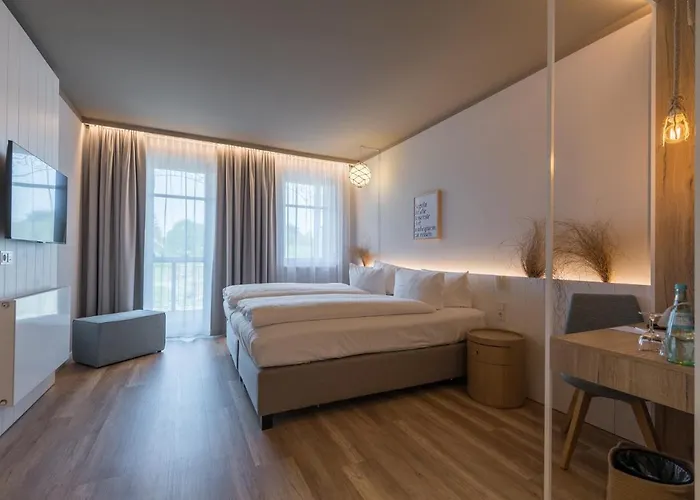 Hotel Hafenhotel Zu 4*